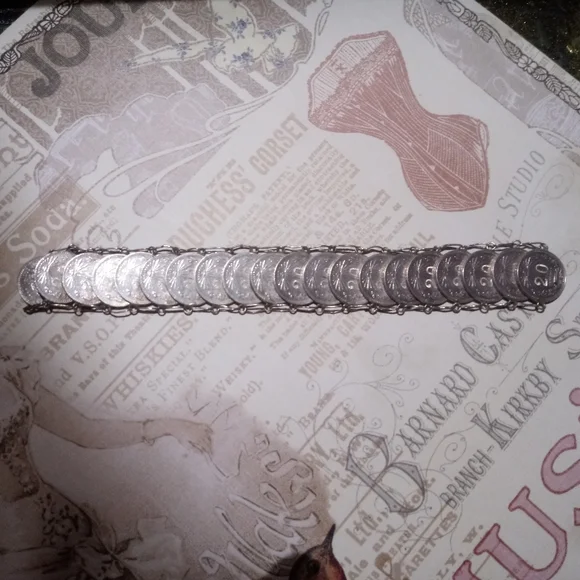 RARE✨Vintage 720 Silver Coin Bracelet - Picture 4 of 6